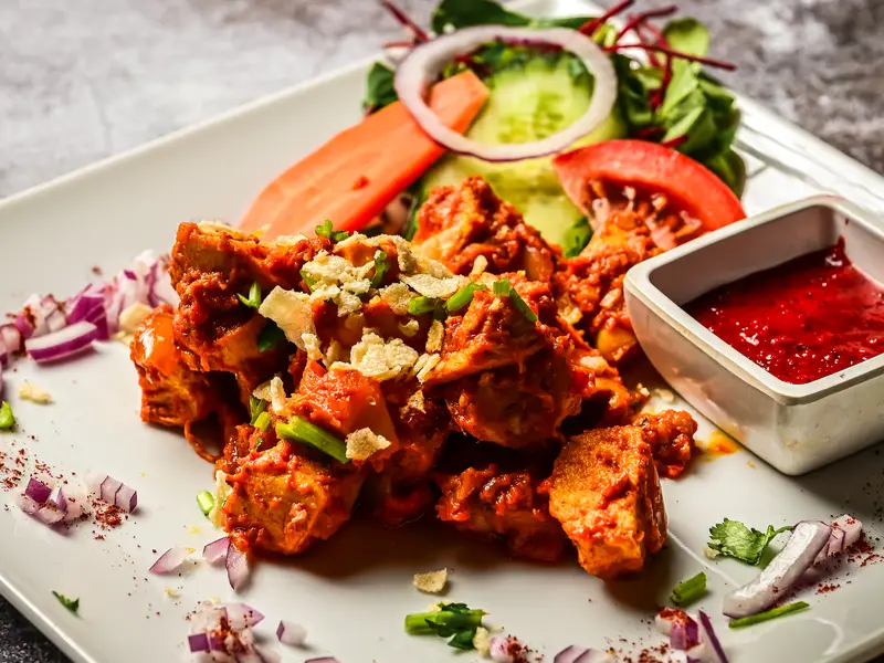 Gegrilde kip tikka met salade